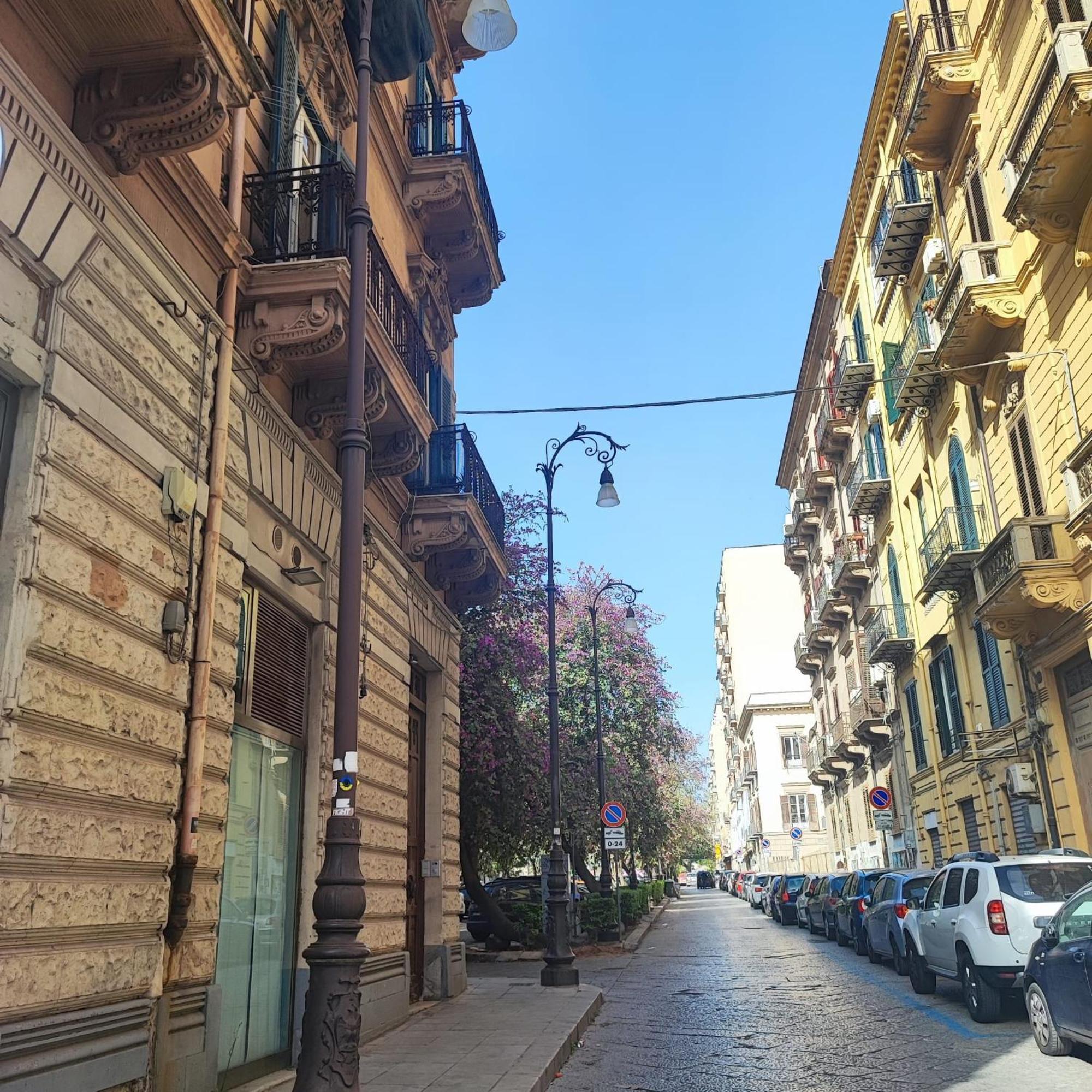 Casa Vacanze Da Ruggero Al Massimo Палермо Екстериор снимка